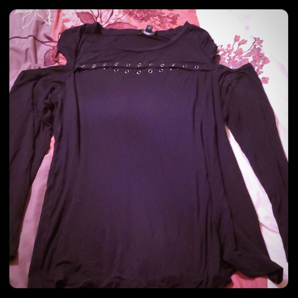 Long sleeve cold shoulder top